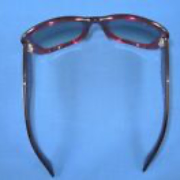 Prada SPR 32P MAX-0A7 Oversized Sunglasses - Picture 6 of 8